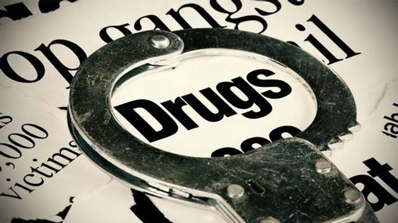 ಪತ್ನಿ ಹೆಸರಿನಲ್ಲಿ ಕೋಟಿ ಕೋಟಿ ಆಸ್ತಿ ಮಾಡಿದ್ದ ಡ್ರಗ್ ಪೆಡ್ಲರ್ ಪತ್ನಿ ಹೆಸರಿನಲ್ಲಿ ಕೋಟಿ ಕೋಟಿ ಆಸ್ತಿ ಮಾಡಿದ್ದ ಡ್ರಗ್ ಪೆಡ್ಲರ್