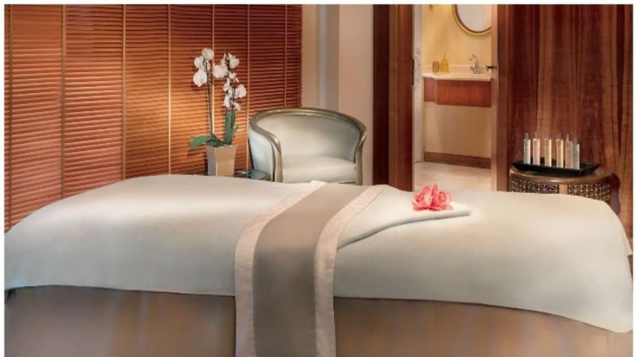 മസാജ് പാർലറിന്റെ മറവിൽ അനാശാസ്യം; കോഴിക്കോട് രണ്ട് പേർ അറസ്റ്റിൽ, മൂന്ന് സ്ത്രീകളെ രക്ഷപ്പെടുത്തി മസാജ് പാർലറിന്റെ മറവിൽ അനാശാസ്യം; കോഴിക്കോട് രണ്ട് പേർ അറസ്റ്റിൽ, മൂന്ന് സ്ത്രീകളെ രക്ഷപ്പെടുത്തി