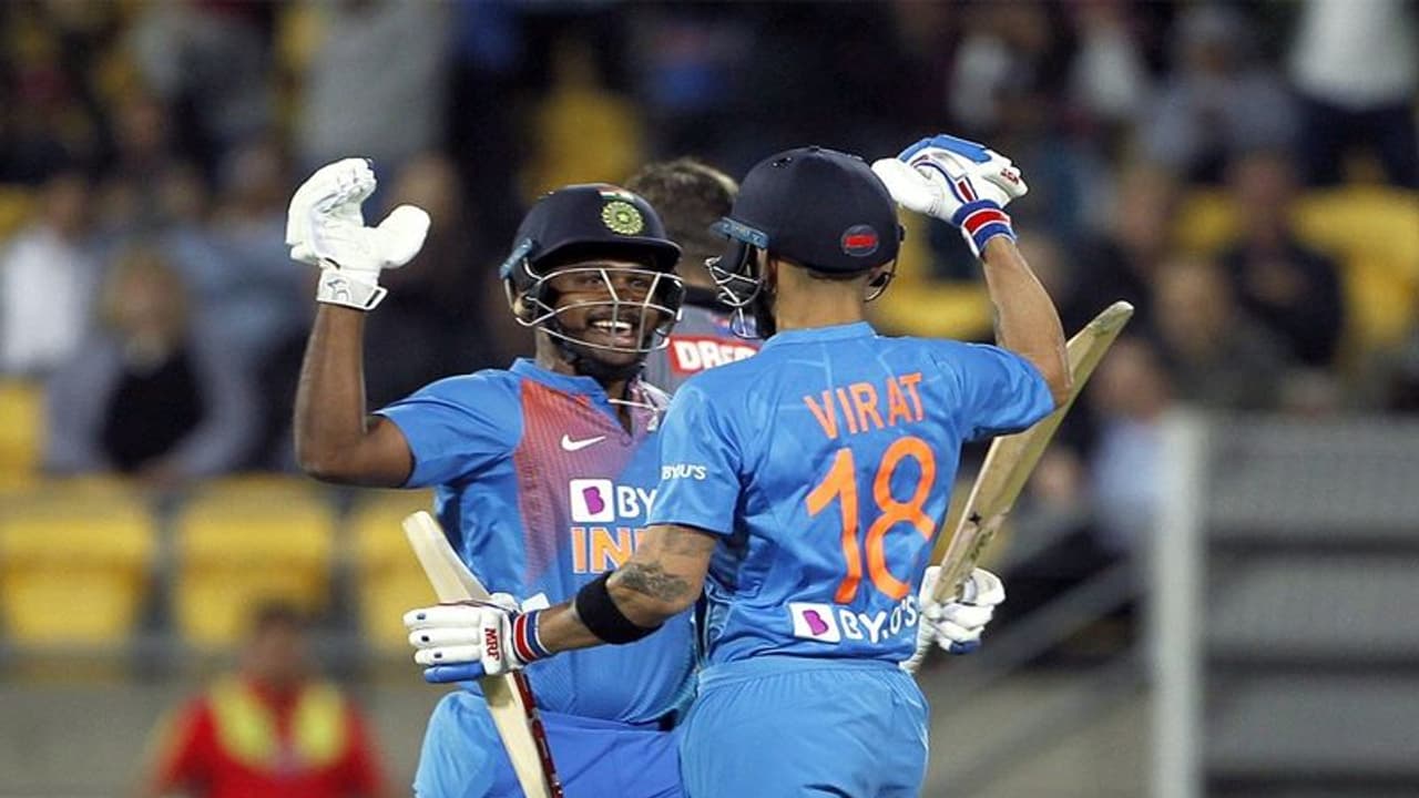 ഓസ്ട്രേലിയന് പര്യടനത്തിനുള്ള ഇന്ത്യന് ടീമില് മാറ്റം; സഞ്ജു സാംസണ് ഏകദിന ജേഴ്സിയില് ഓസ്ട്രേലിയന് പര്യടനത്തിനുള്ള ഇന്ത്യന് ടീമില് മാറ്റം; സഞ്ജു സാംസണ് ഏകദിന ജേഴ്സിയില്