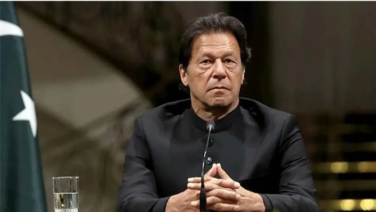 ৪০ এ পাকিস্তান মাত্র ২, পরীক্ষায় বসার আগেই ফেল কপালে নাচছে ইমরান খানের ৪০ এ পাকিস্তান মাত্র ২, পরীক্ষায় বসার আগেই ফেল কপালে নাচছে ইমরান খানের