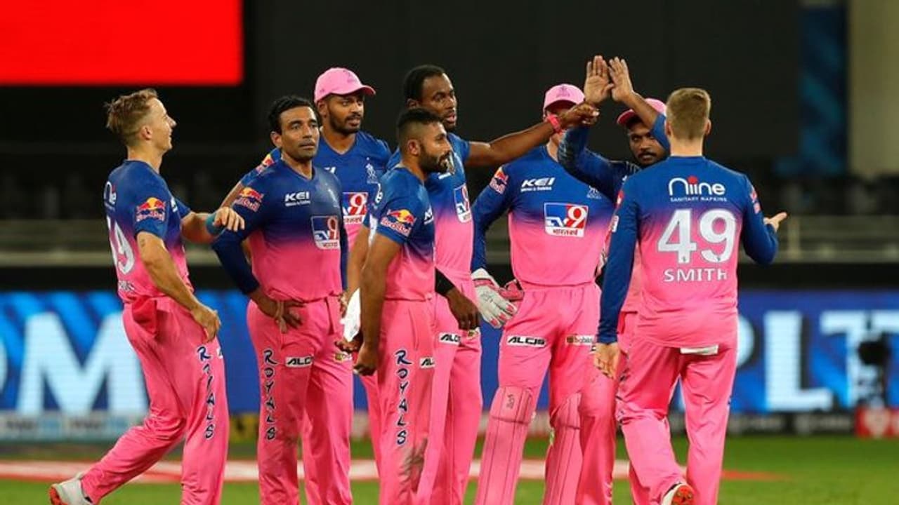 രണ്ട് വിക്കറ്റുകള് നഷ്ടം; രാജസ്ഥാന് റോയല്സിനെതിരെ ചെന്നൈ സൂപ്പര് കിംഗ്സിന് മോശം തുടക്കം രണ്ട് വിക്കറ്റുകള് നഷ്ടം; രാജസ്ഥാന് റോയല്സിനെതിരെ ചെന്നൈ സൂപ്പര് കിംഗ്സിന് മോശം തുടക്കം