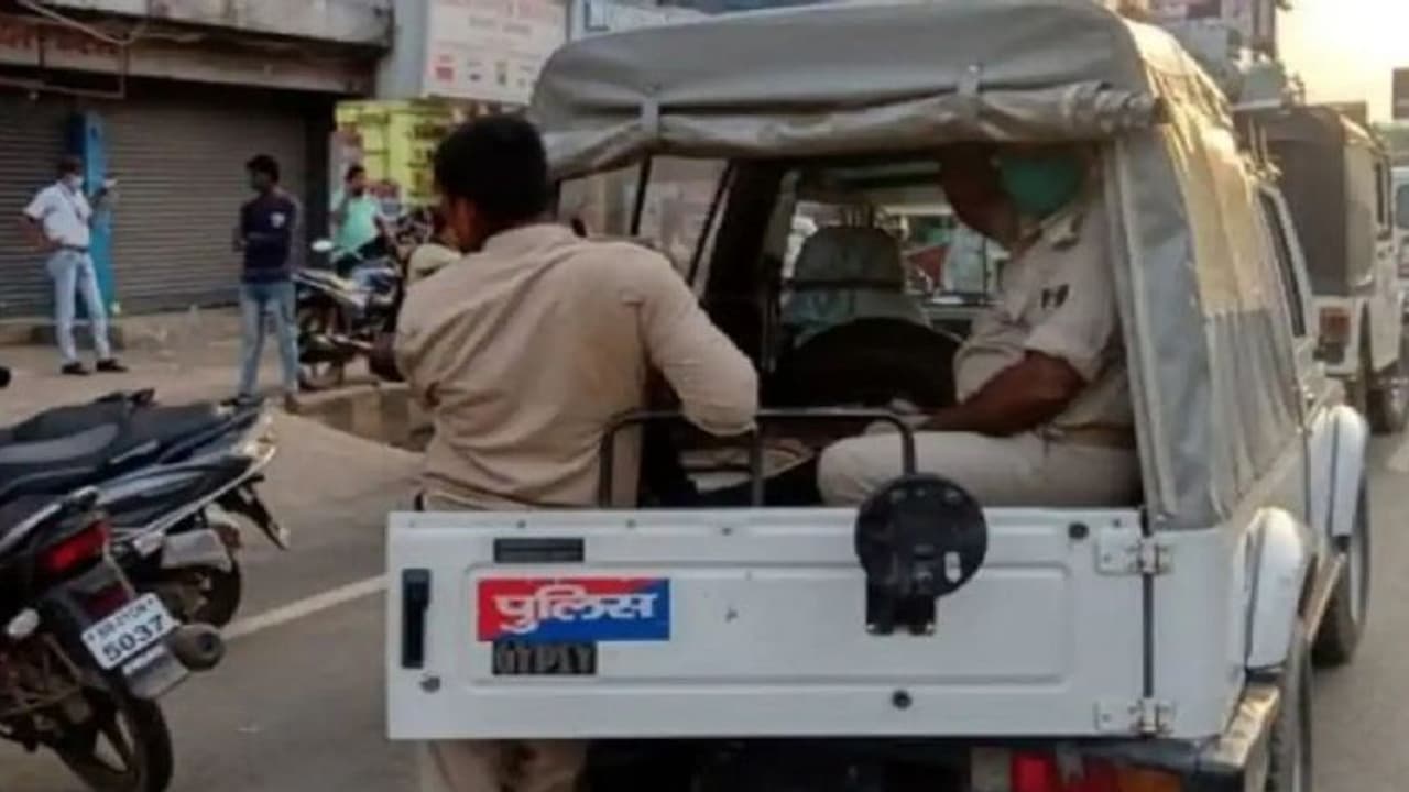 मामा ने भांजी को दिलाया कुरकुरे, फिर किया उसके साथ रेप,पकड़े जाने की डर से हत्या कर शव खेत में फेंका मामा ने भांजी को दिलाया कुरकुरे, फिर किया उसके साथ रेप,पकड़े जाने की डर से हत्या कर शव खेत में फेंका