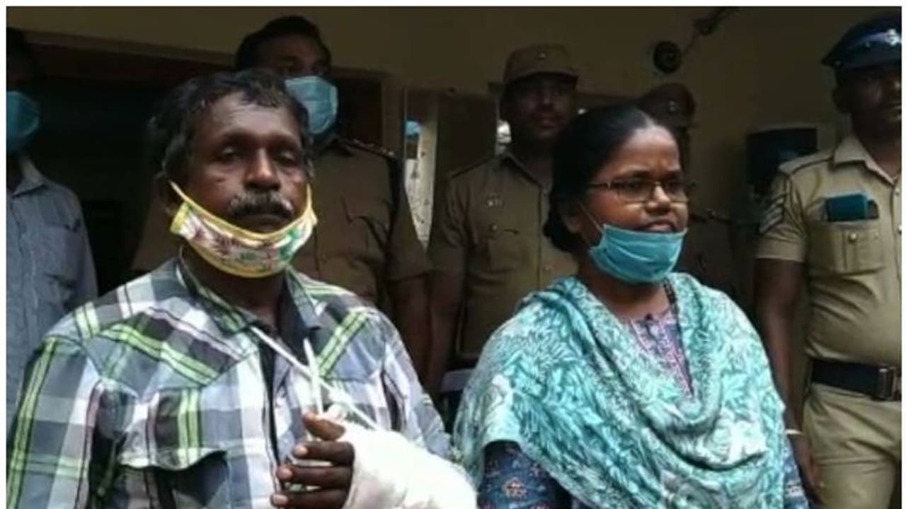 ബംഗളൂരുവിൽ നിന്ന് കാണാതായ രണ്ടര വയസ്സുകാരി കളിയിക്കാവിളയില്, ഐസ്ക്രീം നല്കി തട്ടിക്കൊണ്ട് പോയത് മലയാളി ബംഗളൂരുവിൽ നിന്ന് കാണാതായ രണ്ടര വയസ്സുകാരി കളിയിക്കാവിളയില്, ഐസ്ക്രീം നല്കി തട്ടിക്കൊണ്ട് പോയത് മലയാളി