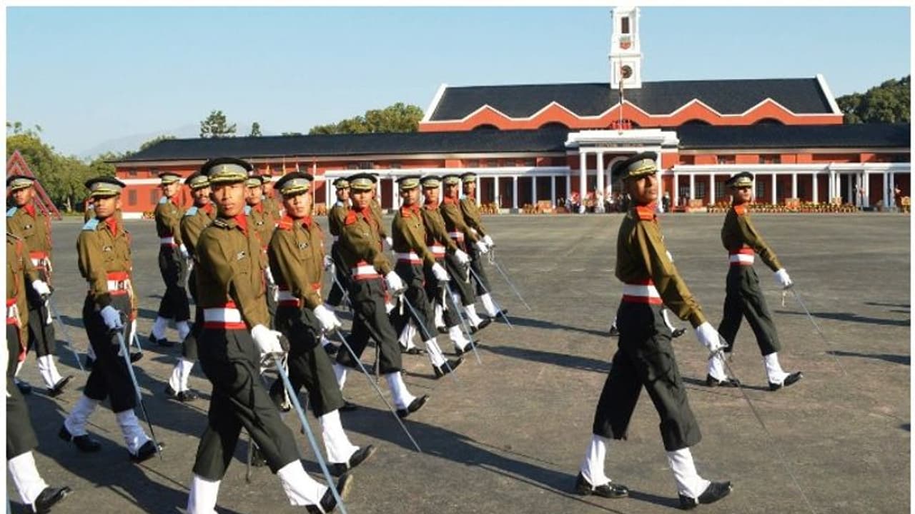 ഇൻഡ്യൻ മിലിട്ടറി കോളേജ്: പ്രവേശന പരീക്ഷ ഡിസംബർ 18ന്; പെൺകുട്ടികൾക്കും അപേക്ഷിക്കാം ഇൻഡ്യൻ മിലിട്ടറി കോളേജ്: പ്രവേശന പരീക്ഷ ഡിസംബർ 18ന്; പെൺകുട്ടികൾക്കും അപേക്ഷിക്കാം