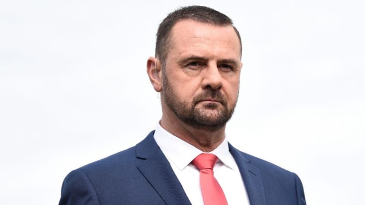 భారత్ వదిలి వెళ్తున్నా.. క్షమించండి.. కివీస్ మాజీ క్రికెటర్ భారత్ వదిలి వెళ్తున్నా.. క్షమించండి.. కివీస్ మాజీ క్రికెటర్