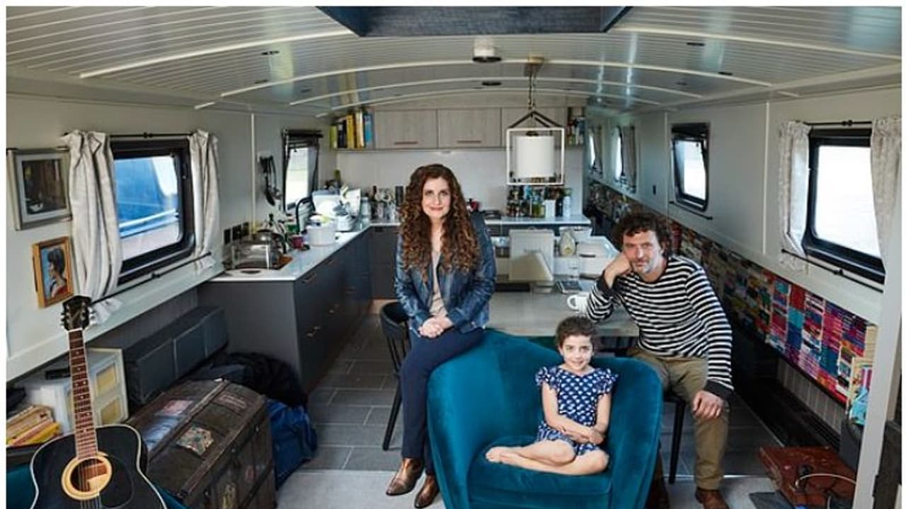 ബോട്ടുകള് വീടുകളായി മാറുന്നു, തുക കുറവ്, സൗകര്യം കൂടുതല്; സാധാരണമാകുന്ന പുതുവീടുകള് ബോട്ടുകള് വീടുകളായി മാറുന്നു, തുക കുറവ്, സൗകര്യം കൂടുതല്; സാധാരണമാകുന്ന പുതുവീടുകള്