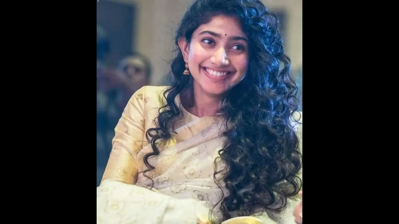 <p>ಸ್ಯಾಂಡಲ್‌ವುಡ್‌ ಸುಂದರಿ ರಶ್ಮಿಕಾ ಮಂದಣ್ಣ ಮತ್ತೊಂದು ಚಿತ್ರಕ್ಕೆ ಸಹಿ ಮಾಡಿದ್ದಾರೆ. ಅದುವೇ ನಟ ಶಿರ್ವಾನಂದ್ ಜೊತೆ ಎನ್ನಲಾಗಿದೆ.</p>
