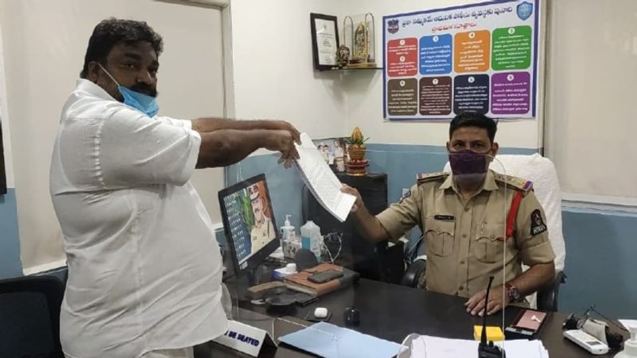 `ఐనా ఇష్టం నువ్వే`కి నిర్మాత నేనే..చంటి అడ్డాలది మోసం: నిర్మాత నట్టికుమార్‌