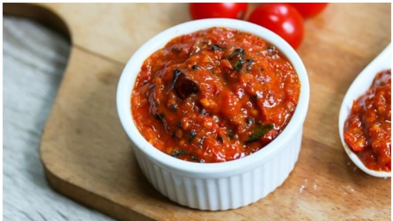 കിടിലൻ തക്കാളി ചമ്മന്തി തയ്യാറാക്കിയാലോ...