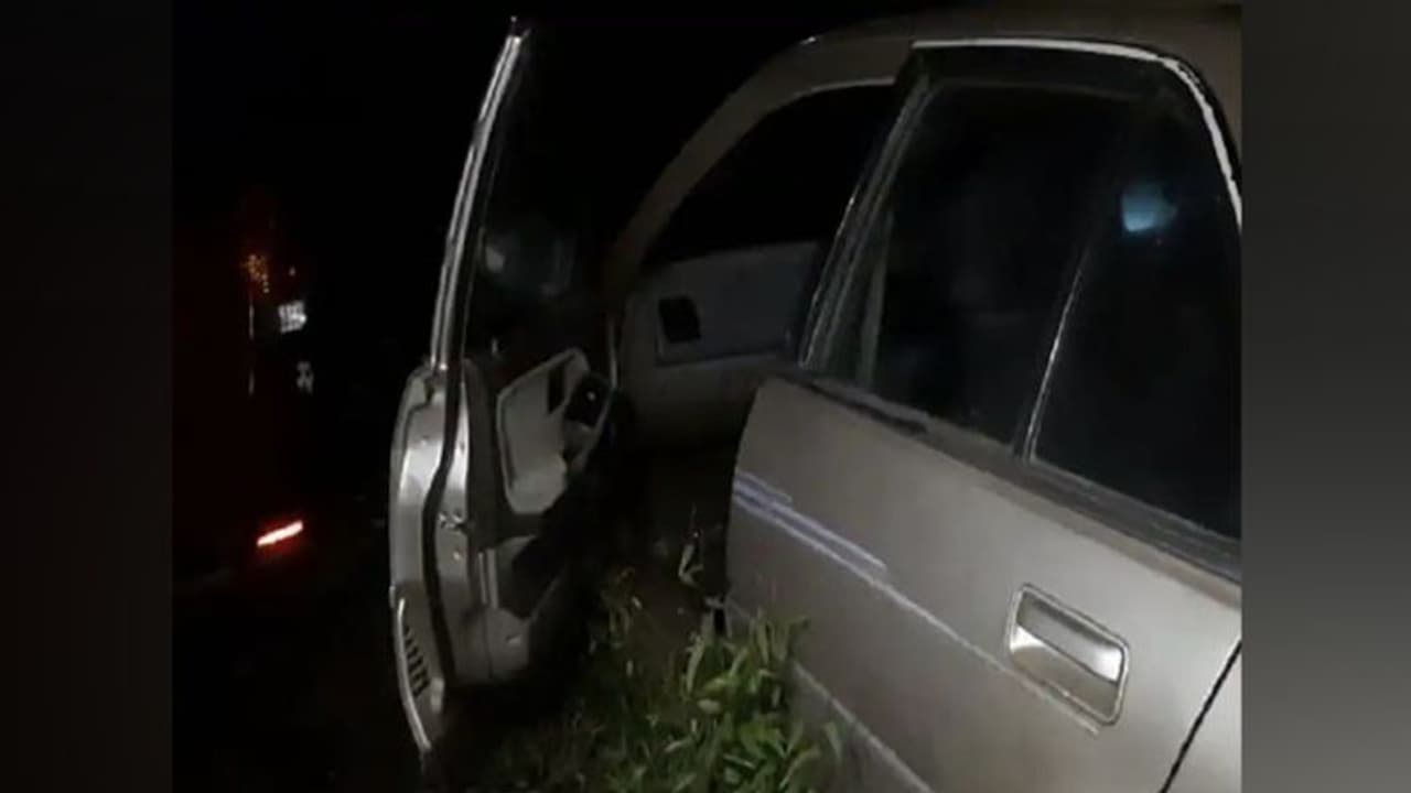 నార్సింగి ఓఆర్ఆర్ పై రోడ్డు ప్రమాదం.. ఇద్దరు మృతి.. నార్సింగి ఓఆర్ఆర్ పై రోడ్డు ప్రమాదం.. ఇద్దరు మృతి..