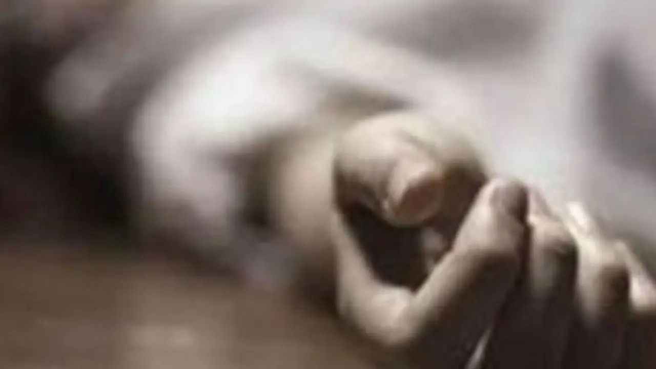 ಕಾರವಾರದಲ್ಲಿ ಸಮುದ್ರಕ್ಕೆ ಬಿದ್ದ ಪ್ಯಾರಾ ಮೋಟರ್, ನೌಕಾನೆಲೆಯ ಕ್ಯಾಪ್ಟನ್ ಸಾವು ಕಾರವಾರದಲ್ಲಿ ಸಮುದ್ರಕ್ಕೆ ಬಿದ್ದ ಪ್ಯಾರಾ ಮೋಟರ್, ನೌಕಾನೆಲೆಯ ಕ್ಯಾಪ್ಟನ್ ಸಾವು