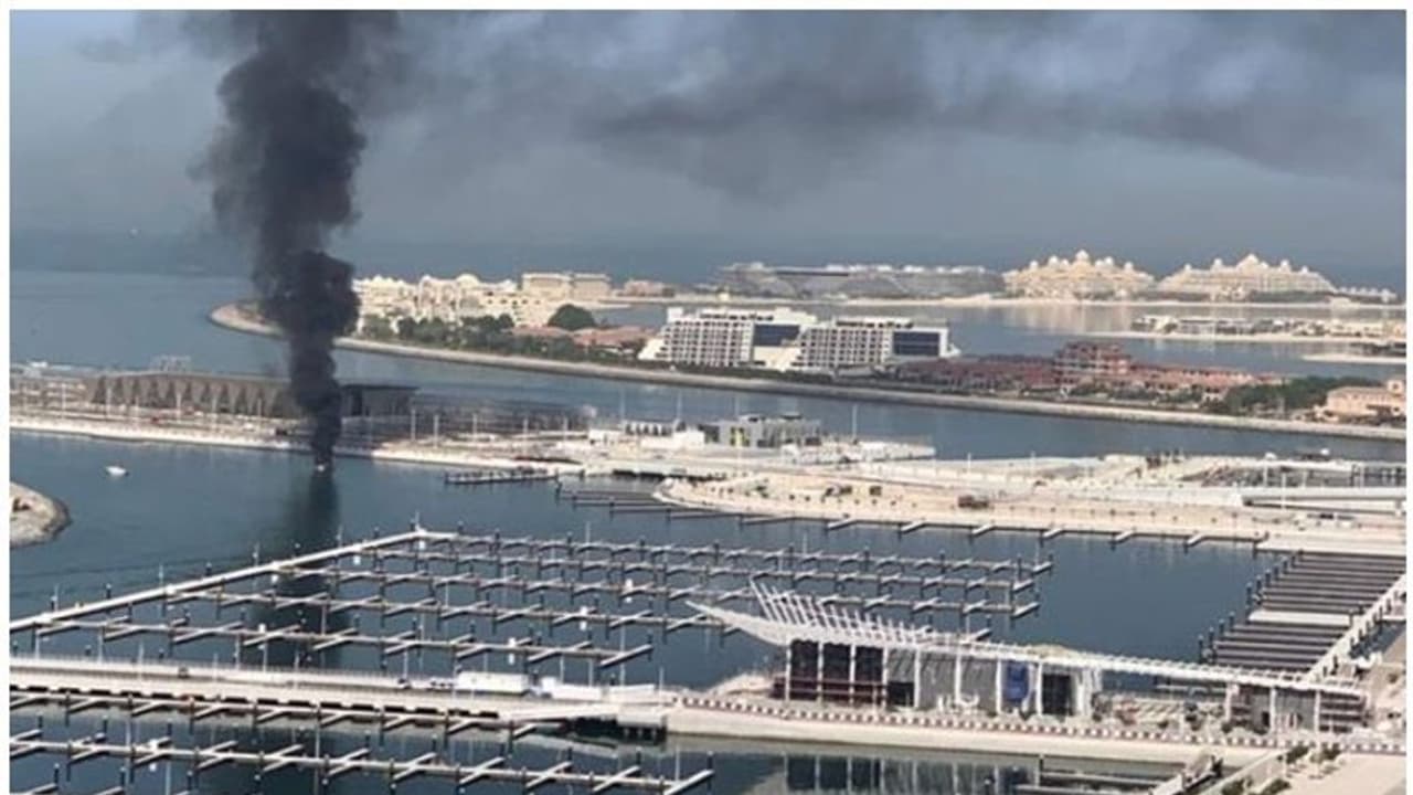 ദുബൈയില് ബോട്ടിന് തീപ്പിടിച്ചു; ഒരാള്ക്ക് പരിക്ക് ദുബൈയില് ബോട്ടിന് തീപ്പിടിച്ചു; ഒരാള്ക്ക് പരിക്ക്