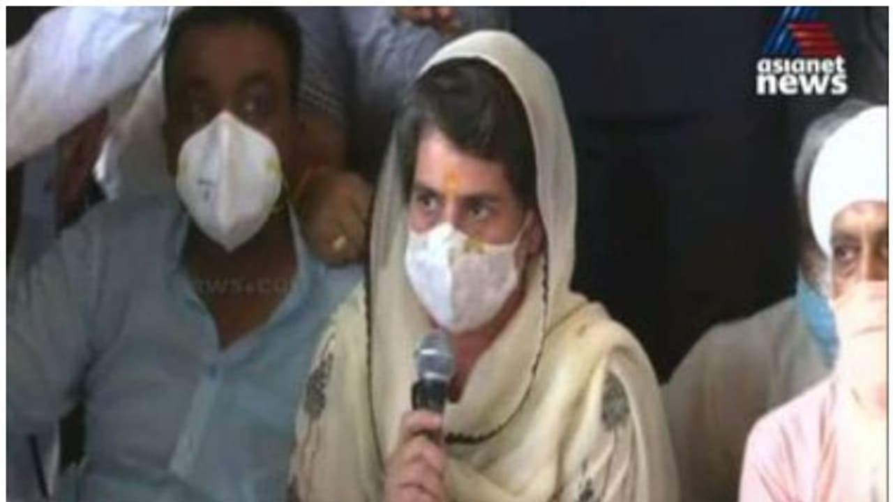 ഹത്റാസ് സംഭവത്തിൽ രാജ്യമെങ്ങും പ്രതിഷേധം; പെണ്കുട്ടിക്ക് നീതി കിട്ടുംവരെ പോരാട്ടം തുടരുമെന്ന് പ്രിയങ്ക ഗാന്ധി ഹത്റാസ് സംഭവത്തിൽ രാജ്യമെങ്ങും പ്രതിഷേധം; പെണ്കുട്ടിക്ക് നീതി കിട്ടുംവരെ പോരാട്ടം തുടരുമെന്ന് പ്രിയങ്ക ഗാന്ധി