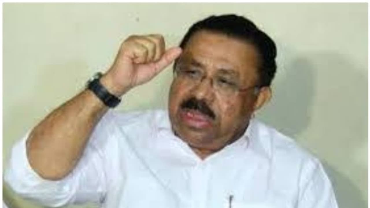 'സോളാര് കേസ് സിബിഐക്ക് വിട്ടത് സിപിഎം ബിജെപി ധാരണപ്രകാരം'; എം എം ഹസൻ 'സോളാര് കേസ് സിബിഐക്ക് വിട്ടത് സിപിഎം ബിജെപി ധാരണപ്രകാരം'; എം എം ഹസൻ