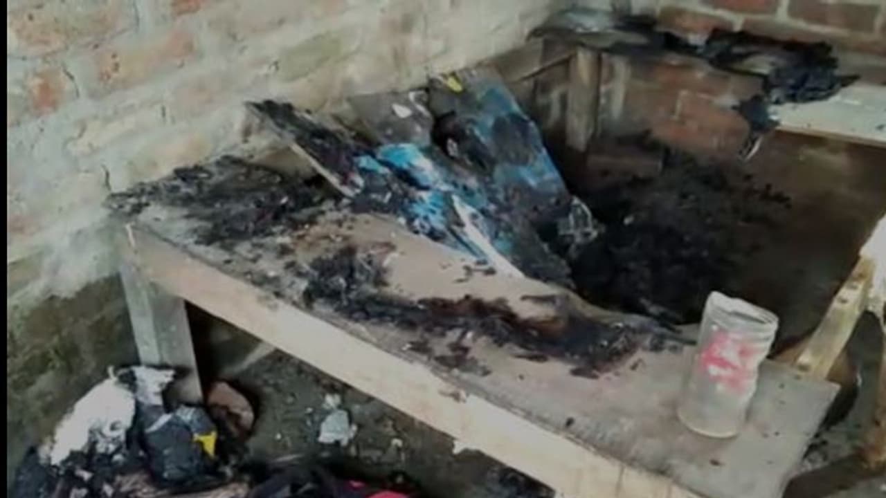 বিড়ির আগুনে পুড়ল শরীর, নেশার টানে মর্মান্তিক পরিণতি বৃদ্ধের বিড়ির আগুনে পুড়ল শরীর, নেশার টানে মর্মান্তিক পরিণতি বৃদ্ধের