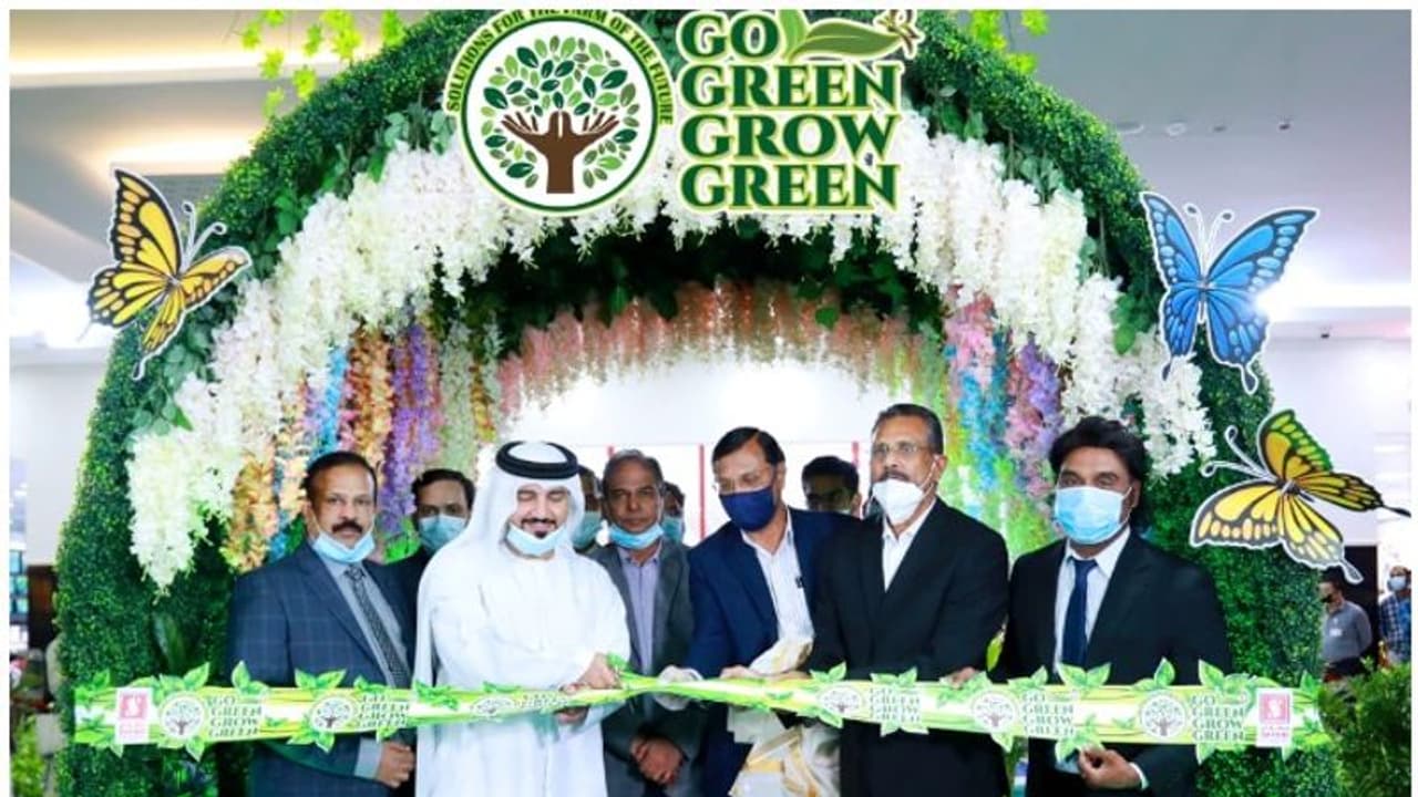 പ്രകൃതി സംരക്ഷണത്തിന്റെ പ്രാധാന്യം വിളിച്ചോതി ഷാർജ സഫാരിയിൽ 'ഗോ ഗ്രീന് ഗ്രോ ഗ്രീന്' പ്രൊമോഷൻ പ്രകൃതി സംരക്ഷണത്തിന്റെ പ്രാധാന്യം വിളിച്ചോതി ഷാർജ സഫാരിയിൽ 'ഗോ ഗ്രീന് ഗ്രോ ഗ്രീന്' പ്രൊമോഷൻ