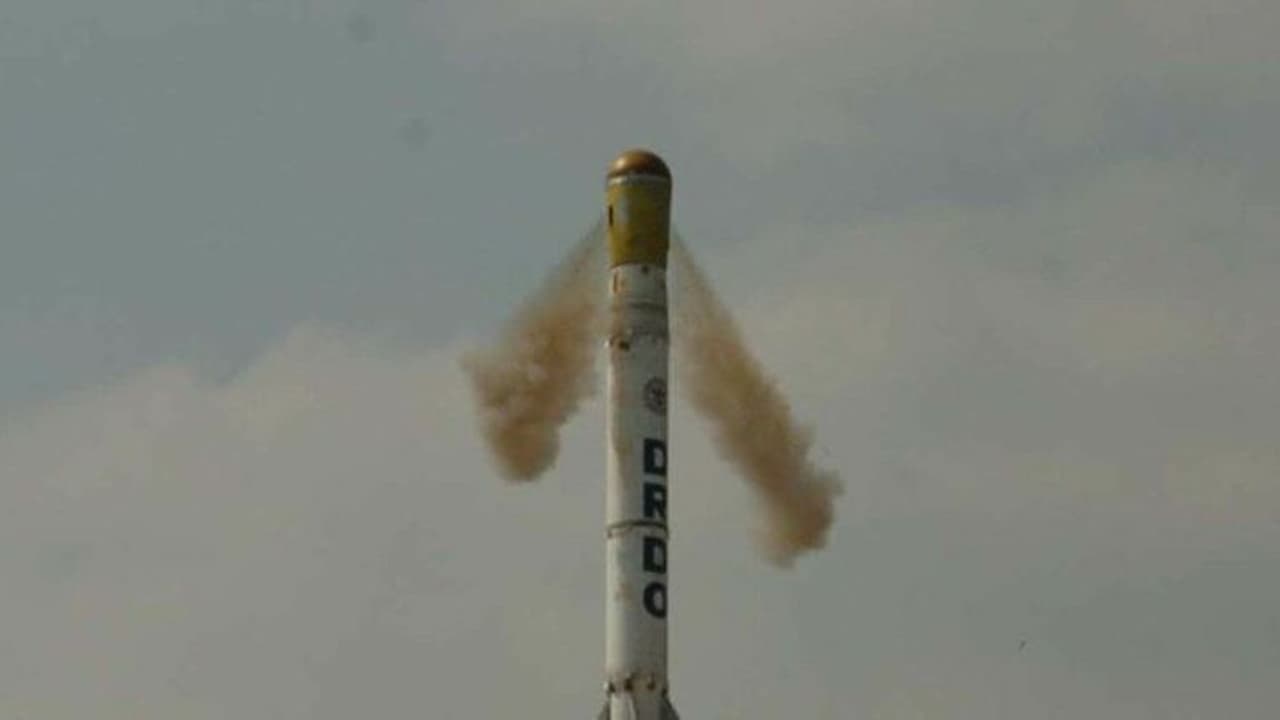 ശൗര്യ മിസൈലിൻ്റെ പുതിയ പതിപ്പ് ഇന്ത്യ വിജയകരമായി പരീക്ഷിച്ചു ശൗര്യ മിസൈലിൻ്റെ പുതിയ പതിപ്പ് ഇന്ത്യ വിജയകരമായി പരീക്ഷിച്ചു