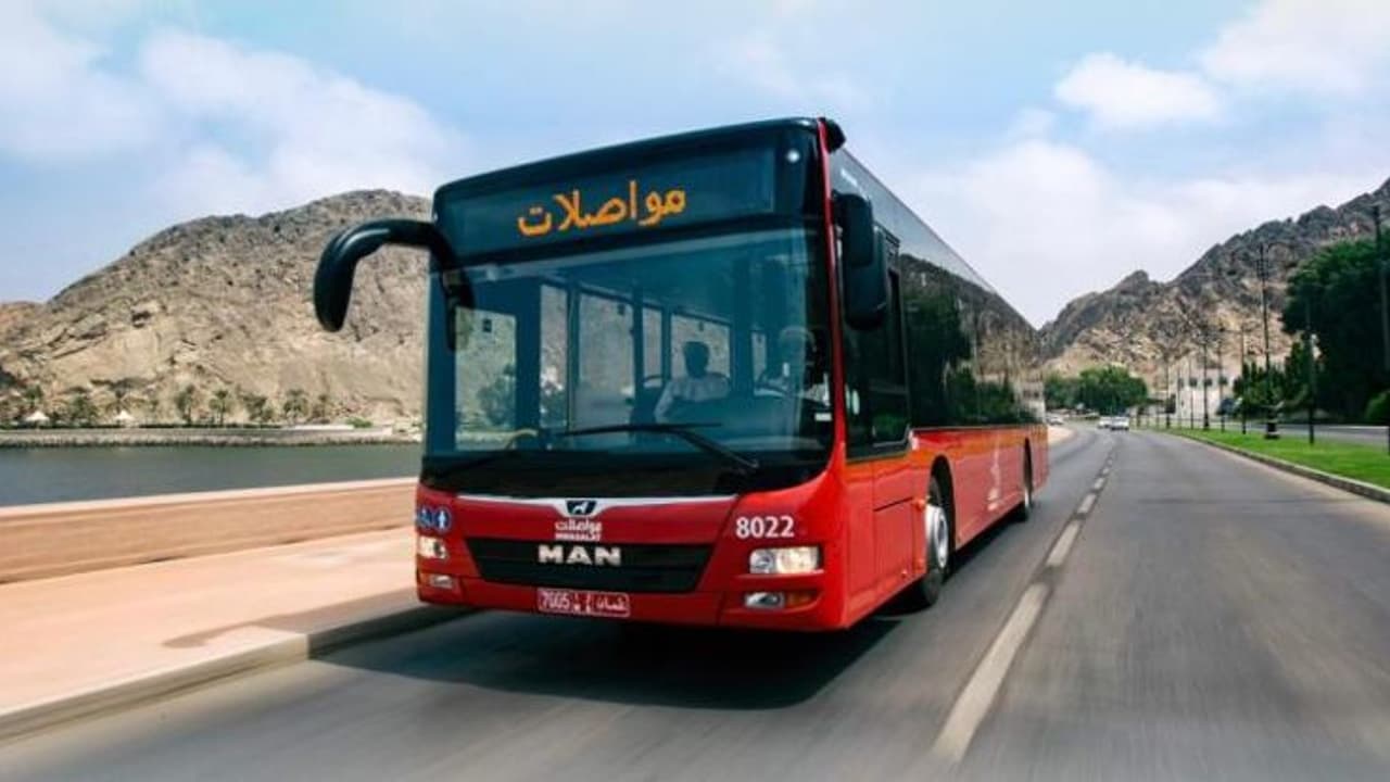 മസ്കത്ത് നഗരത്തിലെ ബസ് സർവീസുകൾ നാളെ മുതൽ ആരംഭിക്കും മസ്കത്ത് നഗരത്തിലെ ബസ് സർവീസുകൾ നാളെ മുതൽ ആരംഭിക്കും