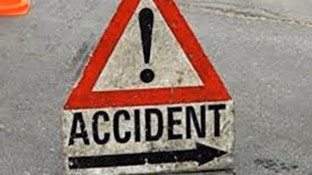 റോഡപകടങ്ങളിലെ ഇരകളിൽ 34 ശതമാനവും സ്വന്തമായി വരുമാനമില്ലാത്തവർ: ഏറിയ പങ്കും ഇരുചക്ര വാഹന യാത്രക്കാർ റോഡപകടങ്ങളിലെ ഇരകളിൽ 34 ശതമാനവും സ്വന്തമായി വരുമാനമില്ലാത്തവർ: ഏറിയ പങ്കും ഇരുചക്ര വാഹന യാത്രക്കാർ