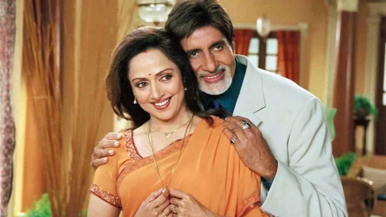 ಅವರ ಟಚ್ ನನಗೆ..! ಬಚ್ಚನ್ ಜೊತೆಗಿನ ರೊಮ್ಯಾಂಟಿಕ್ ಸೀನ್ಗಾಗಿ ಬ್ಲೌಸ್ ಟೈಟ್ ಮಾಡಿಸಿಕೊಂಡಿದ್ರು ಡ್ರೀಮ್ ಗರ್ಲ್! ಅವರ ಟಚ್ ನನಗೆ..! ಬಚ್ಚನ್ ಜೊತೆಗಿನ ರೊಮ್ಯಾಂಟಿಕ್ ಸೀನ್ಗಾಗಿ ಬ್ಲೌಸ್ ಟೈಟ್ ಮಾಡಿಸಿಕೊಂಡಿದ್ರು ಡ್ರೀಮ್ ಗರ್ಲ್!