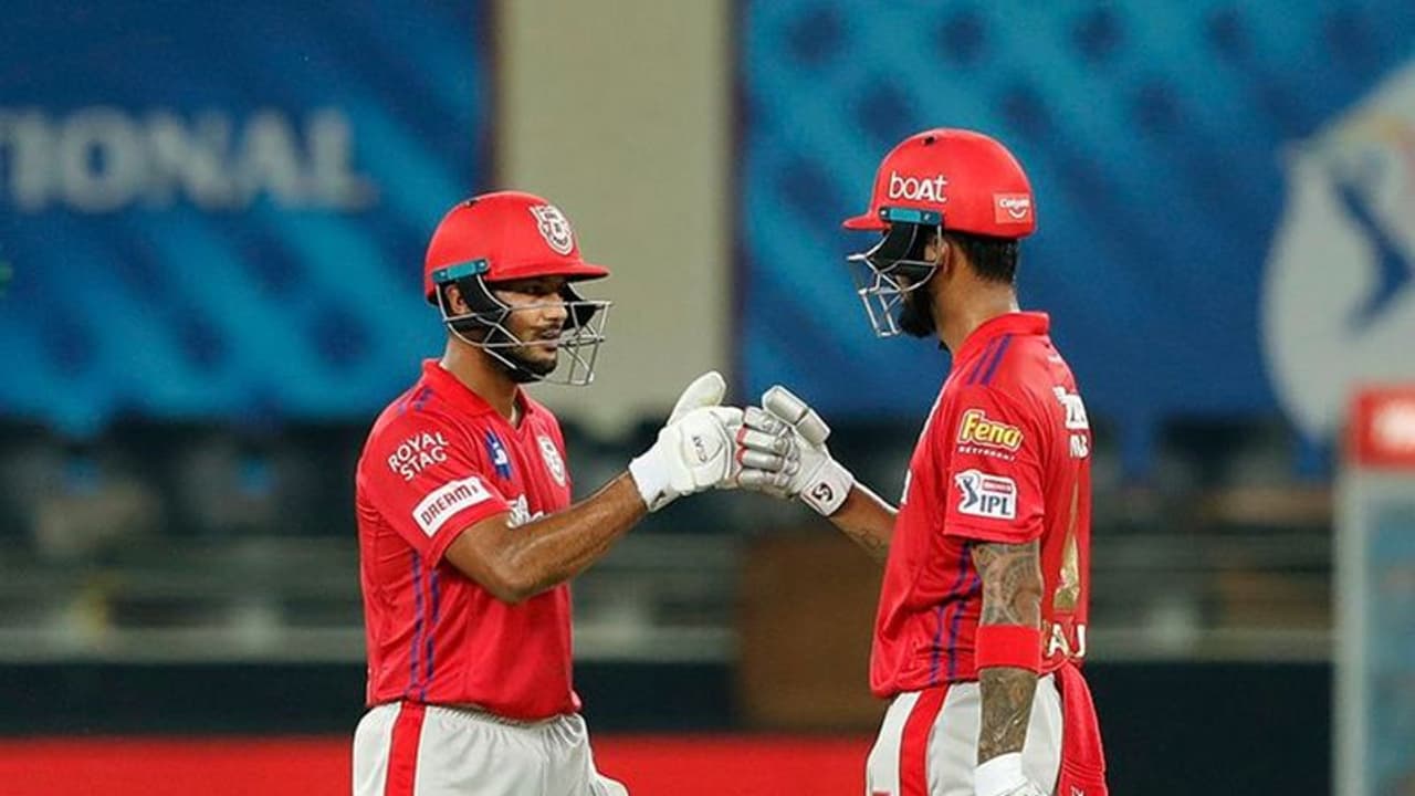 KXIP vs CSK: కింగ్స్ ఎలెవన్ భారీ స్కోరు... చెన్నై ముందు ఛాలెంజింగ్ టార్గెట్... KXIP vs CSK: కింగ్స్ ఎలెవన్ భారీ స్కోరు... చెన్నై ముందు ఛాలెంజింగ్ టార్గెట్...