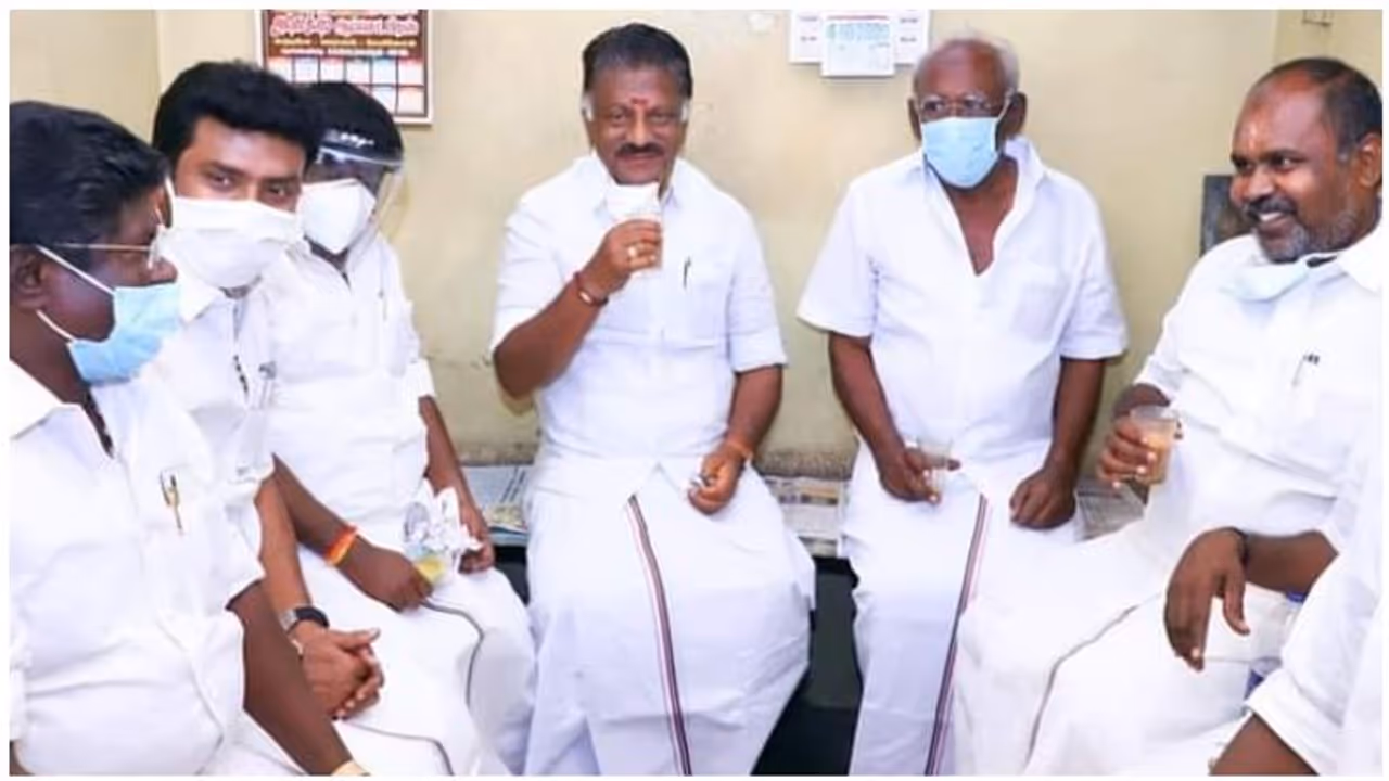 இதுதான் ஆரோக்கியமான அரசியல்... உற்று நோக்க வைக்கும் ஓ.பி.எஸ்..! இதுதான் ஆரோக்கியமான அரசியல்... உற்று நோக்க வைக்கும் ஓ.பி.எஸ்..!