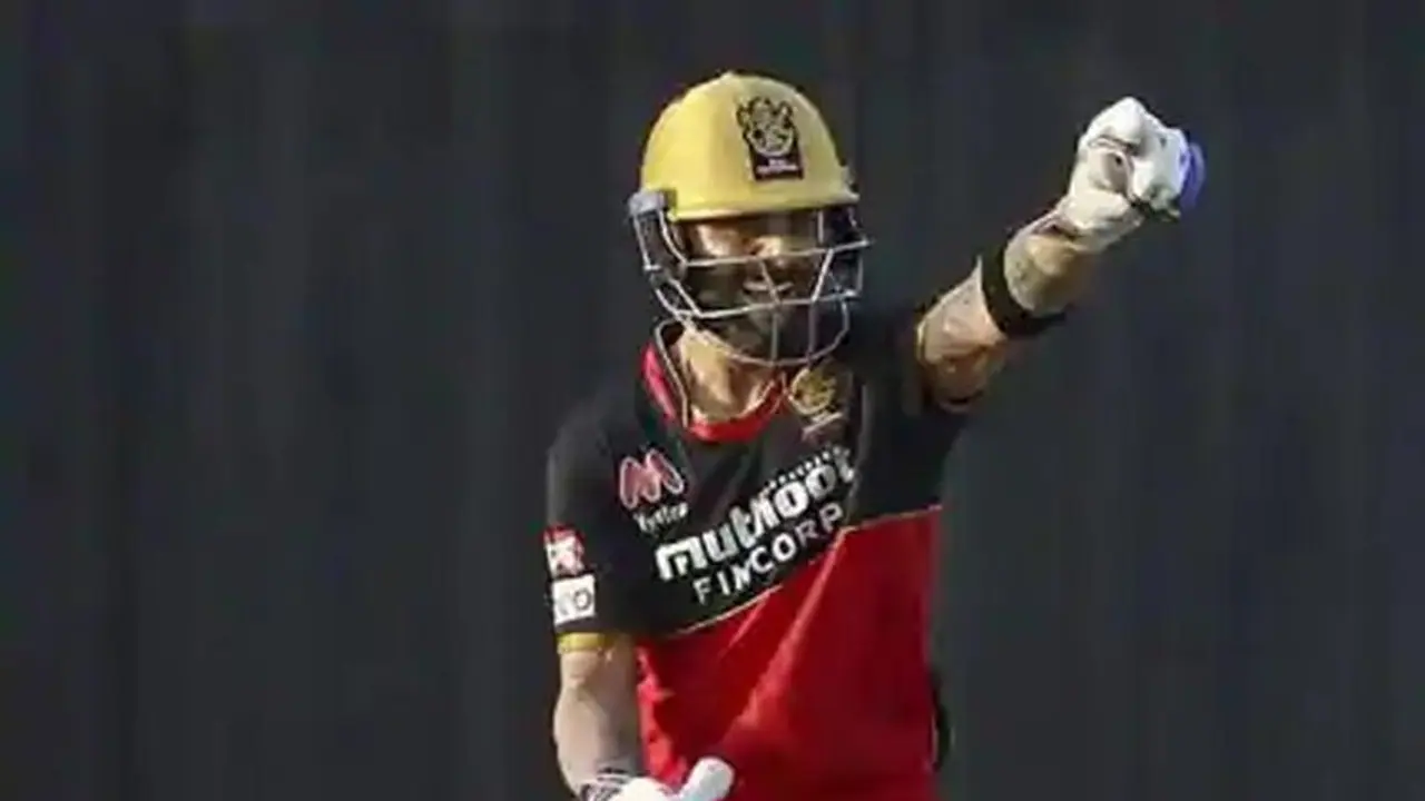 ஒண்ணுமே பண்ணாத கோலி எதுக்கு டீம்ல..? இவரா இப்படி பண்ணாரு..?