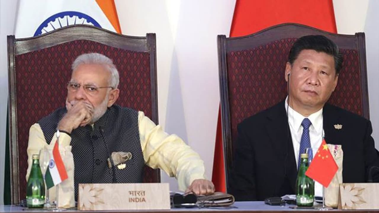 ബ്രിക്സ് ഉച്ചകോടിയിലെ മോദി ഷി ജിൻ പിംഗ് ചർച്ചയെ ചൊല്ലി ഇന്ത്യയും ചൈനയും തമ്മിൽ തർക്കം ബ്രിക്സ് ഉച്ചകോടിയിലെ മോദി ഷി ജിൻ പിംഗ് ചർച്ചയെ ചൊല്ലി ഇന്ത്യയും ചൈനയും തമ്മിൽ തർക്കം
