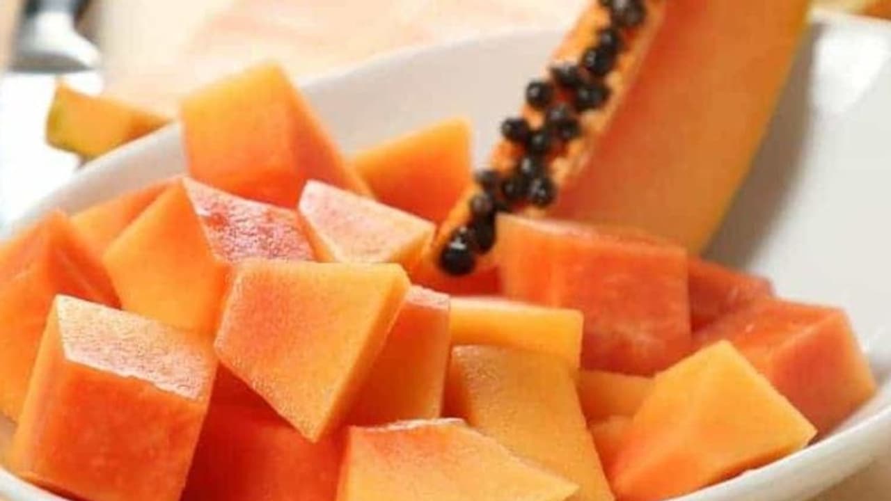 Skin Care : இந்த பழத்த அடிக்கடி சாப்பிடுங்க... அதிசியம் நடக்கும் நம்புங்க..!!