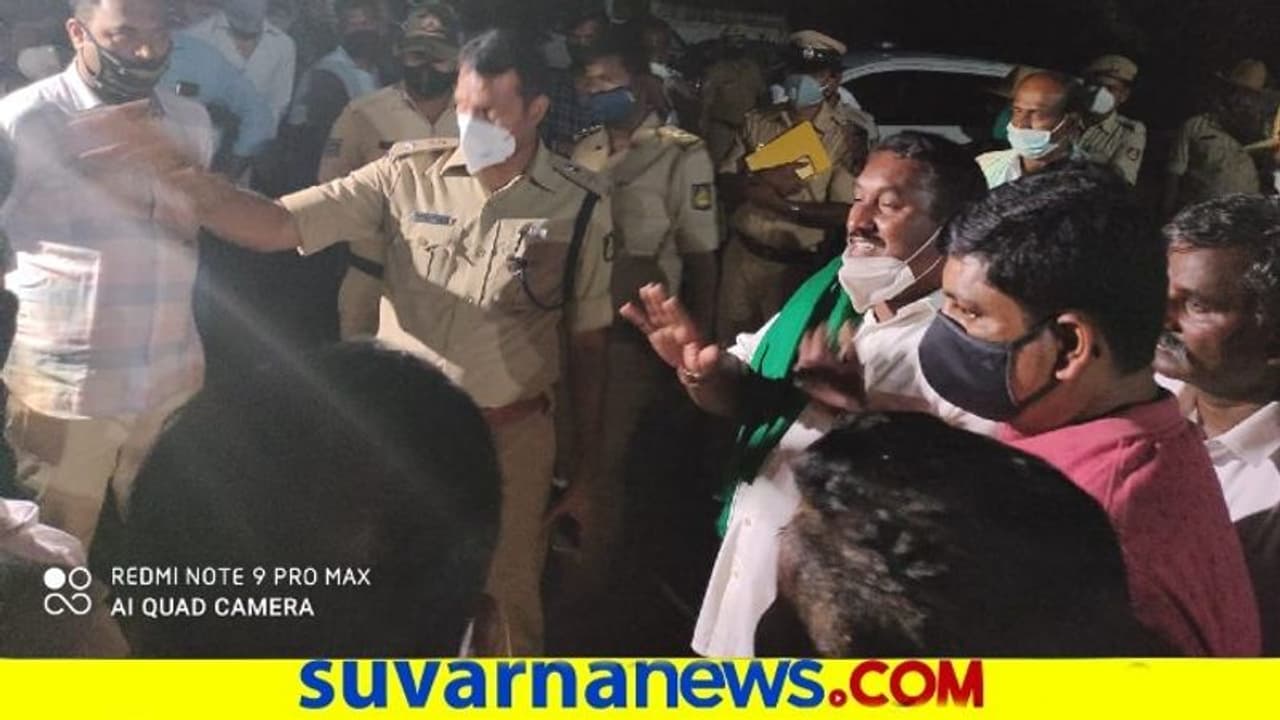 24ರ ಮಗಳಿದ್ರೂ 18ರ ಯುವತಿ ಜೊತೆ ಮದುವೆಯಾಗಲು ಹೋದ : ಬೆಳಗಾಗೋದ್ರಲ್ಲಿ ಶವವಾದ 24ರ ಮಗಳಿದ್ರೂ 18ರ ಯುವತಿ ಜೊತೆ ಮದುವೆಯಾಗಲು ಹೋದ : ಬೆಳಗಾಗೋದ್ರಲ್ಲಿ ಶವವಾದ