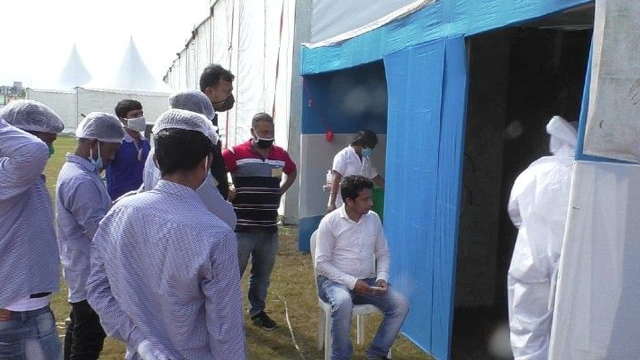 గుడ్న్యూస్: ఇండియాలో తగ్గుతున్న కరోనా కేసులు, మరణాలు గుడ్న్యూస్: ఇండియాలో తగ్గుతున్న కరోనా కేసులు, మరణాలు