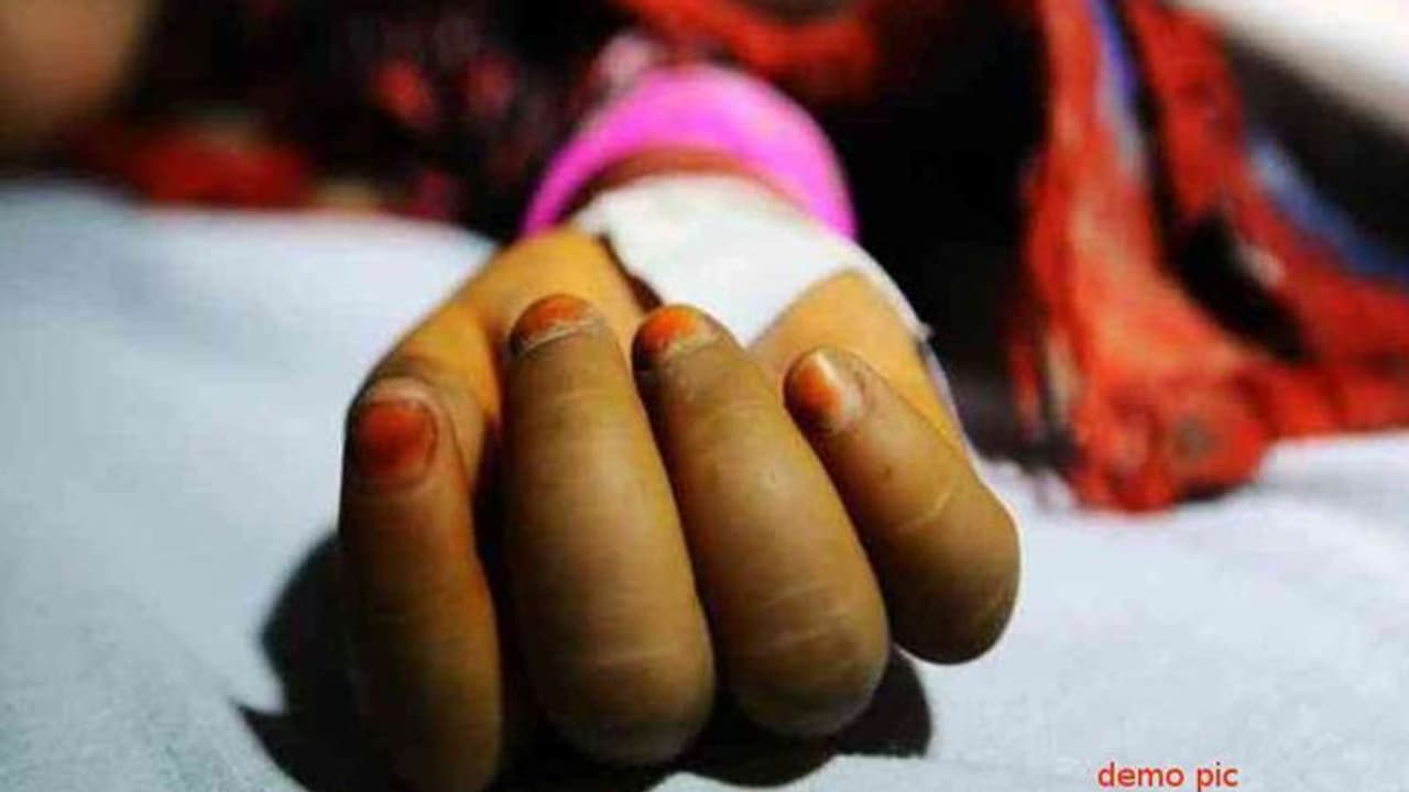 తల్లీకొడుకుల కిడ్నాప్: మహిళపై గ్యాంగ్రేప్, ఇద్దరినీ నదిలోకి విసిరేసిన కామాంధులు తల్లీకొడుకుల కిడ్నాప్: మహిళపై గ్యాంగ్రేప్, ఇద్దరినీ నదిలోకి విసిరేసిన కామాంధులు