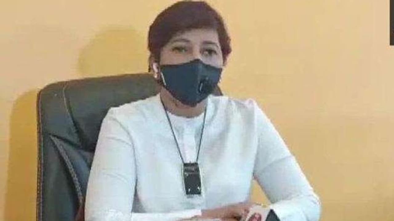 सोशल मीडिया पर अगर कुछ ऊट पटांग पोस्ट किया, तो मुंबई पुलिस छोड़ेगी नहीं, पढ़ लीजिए यह खबर सोशल मीडिया पर अगर कुछ ऊट पटांग पोस्ट किया, तो मुंबई पुलिस छोड़ेगी नहीं, पढ़ लीजिए यह खबर