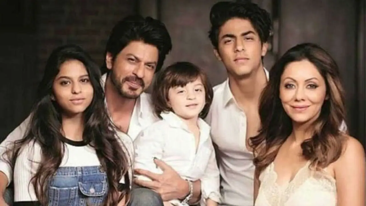 আব্রামের এ কী ছবি শেয়ার করলেন গৌরী, মহূর্ত ভাইরাল খানপুত্র, সেলেব উইস এর ঝড় আব্রামের এ কী ছবি শেয়ার করলেন গৌরী, মহূর্ত ভাইরাল খানপুত্র, সেলেব উইস এর ঝড়