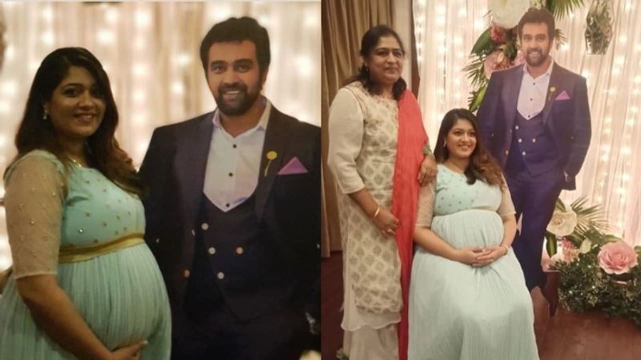 'നമ്മളും നമ്മുടെ കുഞ്ഞും'; ചിരുവിനൊപ്പം നിറ ചിരിയോടെ മേഘ്ന 'നമ്മളും നമ്മുടെ കുഞ്ഞും'; ചിരുവിനൊപ്പം നിറ ചിരിയോടെ മേഘ്ന