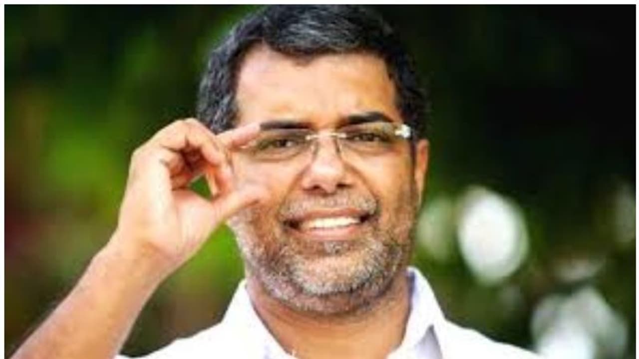 അബ്ദുള്ളക്കുട്ടിയുടെ വാഹനം അപകടത്തിൽ പെട്ട സംഭവം; ലോറി ഡ്രൈവർക്കെതിരെ കേസെടുത്തു അബ്ദുള്ളക്കുട്ടിയുടെ വാഹനം അപകടത്തിൽ പെട്ട സംഭവം; ലോറി ഡ്രൈവർക്കെതിരെ കേസെടുത്തു