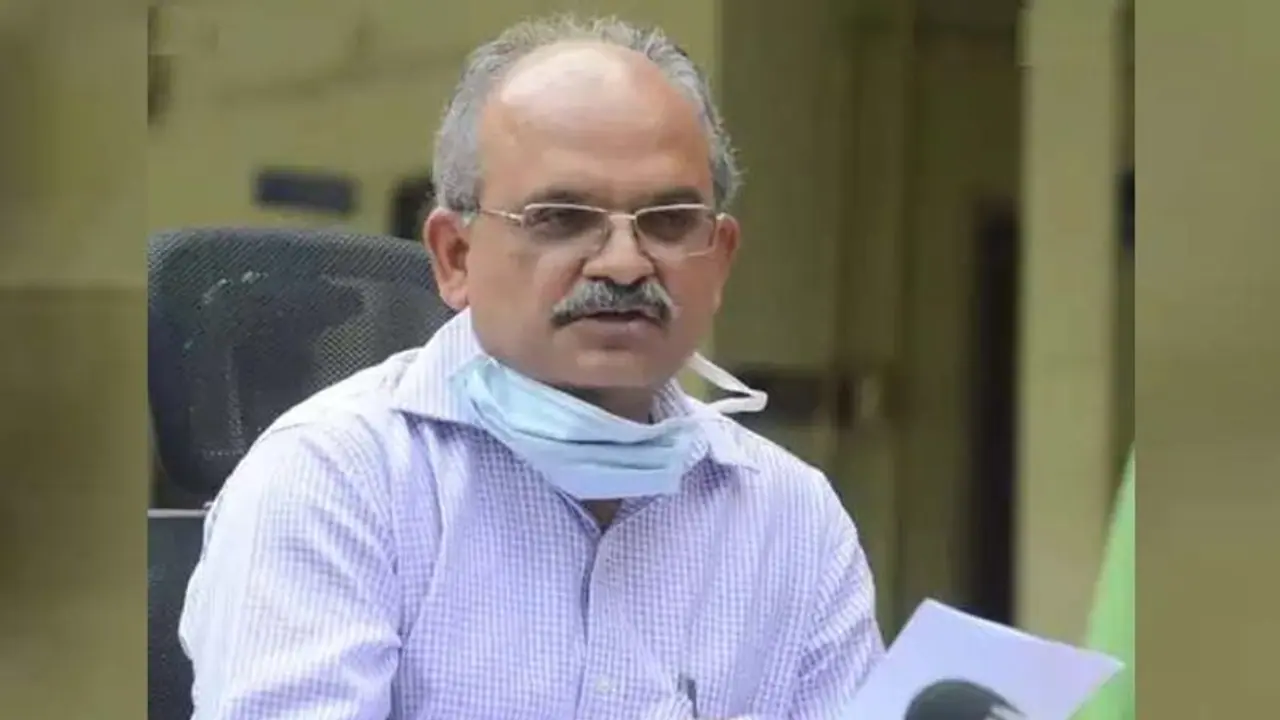 కాలినడకన తిరుమలకు.. టీటీడీ ఈవోగా బాధ్యతలు చేపట్టిన జవహర్ రెడ్డి కాలినడకన తిరుమలకు.. టీటీడీ ఈవోగా బాధ్యతలు చేపట్టిన జవహర్ రెడ్డి