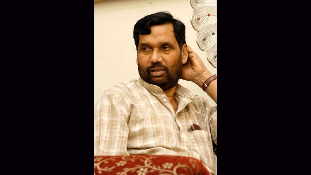 Tributes to Ram Vilas Paswan who insisted on being addressed as Harijan and not Dalit