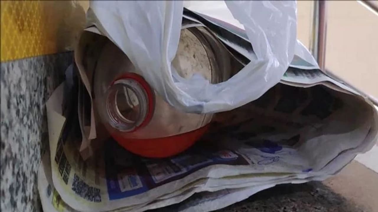 సీఎం వైఎస్ జగన్ క్యాంప్ ఆఫీస్ వద్ద దంపతుల ఆత్మహత్య యత్నం.. సీఎం వైఎస్ జగన్ క్యాంప్ ఆఫీస్ వద్ద దంపతుల ఆత్మహత్య యత్నం..