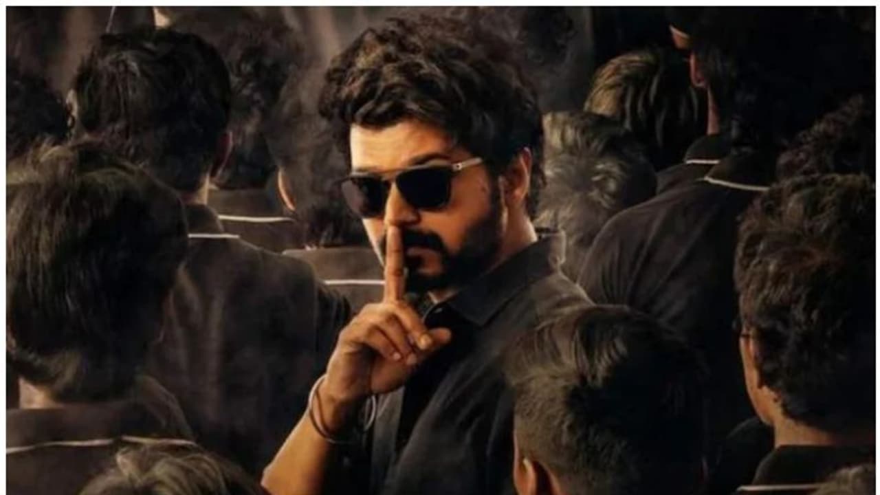 അങ്ങനെ വെറുതെ വരുന്നയാളല്ല 'മാസ്റ്റര്', വിജയ് ചിത്രം എത്തുന്നത് ആഘോഷത്തിന് തന്നെ അങ്ങനെ വെറുതെ വരുന്നയാളല്ല 'മാസ്റ്റര്', വിജയ് ചിത്രം എത്തുന്നത് ആഘോഷത്തിന് തന്നെ