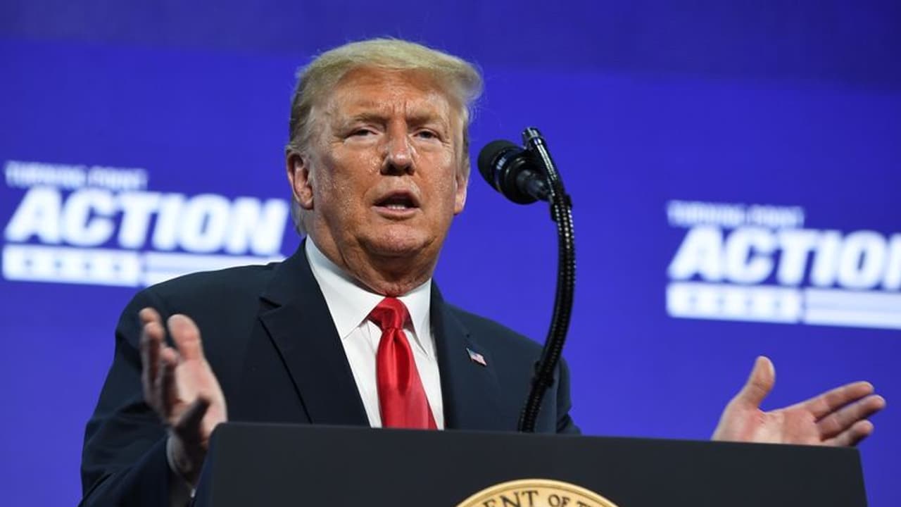 అమెరికా అధ్యక్షుడు ట్రంప్ అభిమాని కృష్ణ గుండెపోటుతో మృతి