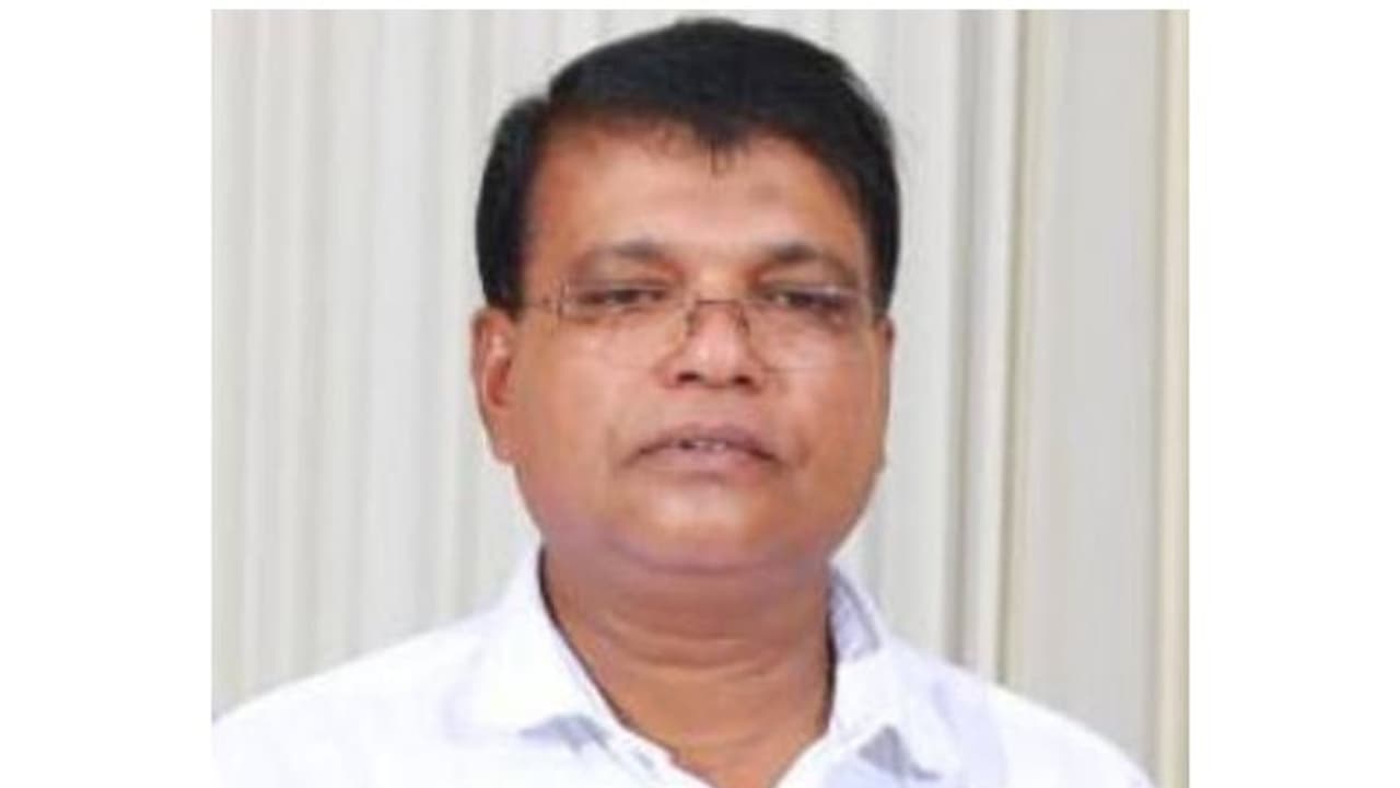 പ്രവാസി മലയാളി ഹൃദയാഘാതം മൂലം മരിച്ചു പ്രവാസി മലയാളി ഹൃദയാഘാതം മൂലം മരിച്ചു