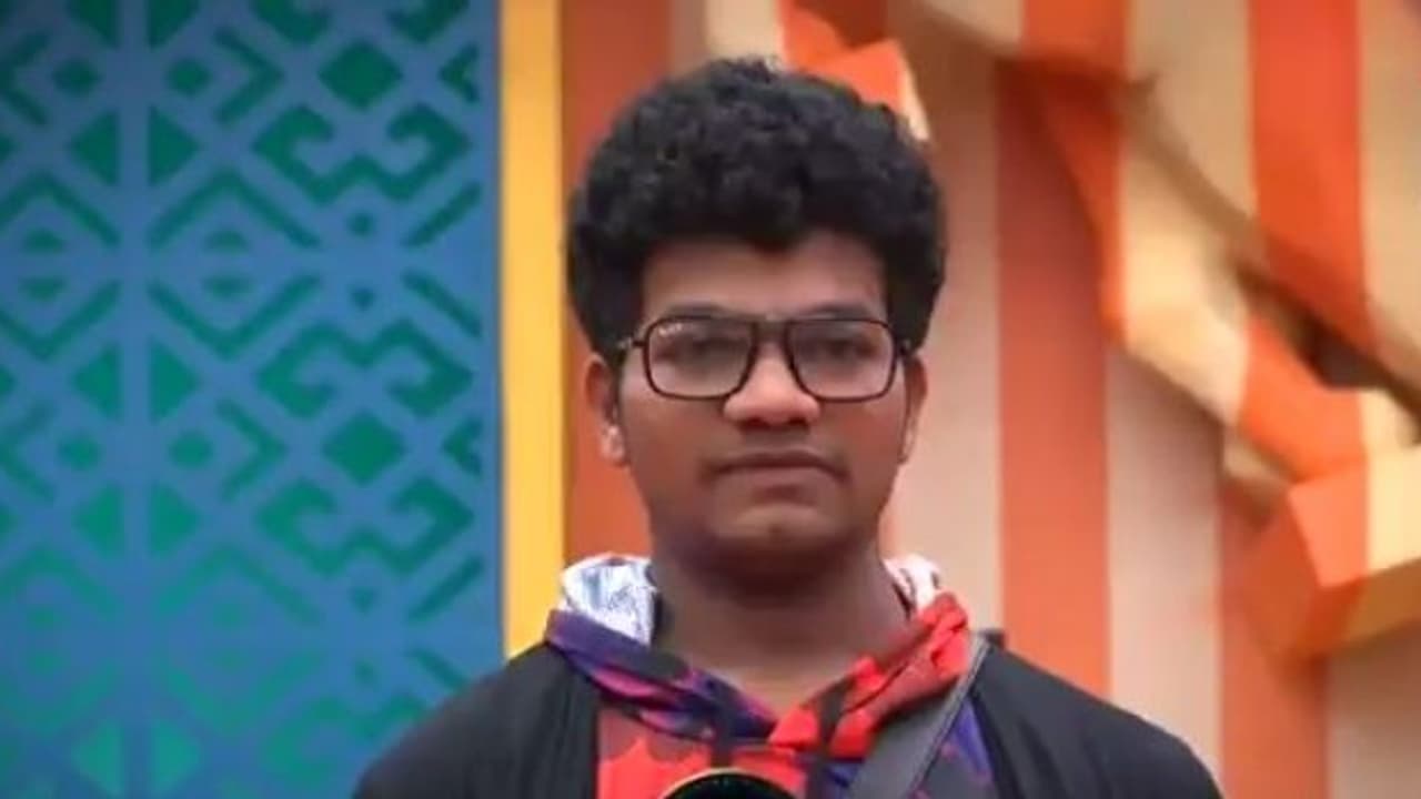 అవినాష్ ని ఆవహించిన బిగ్ బాస్...మోనాల్ ట్రైయాంగిల్ లవ్ స్టోరీపై దివి ఆసక్తికర వ్యాఖ్యలు అవినాష్ ని ఆవహించిన బిగ్ బాస్...మోనాల్ ట్రైయాంగిల్ లవ్ స్టోరీపై దివి ఆసక్తికర వ్యాఖ్యలు