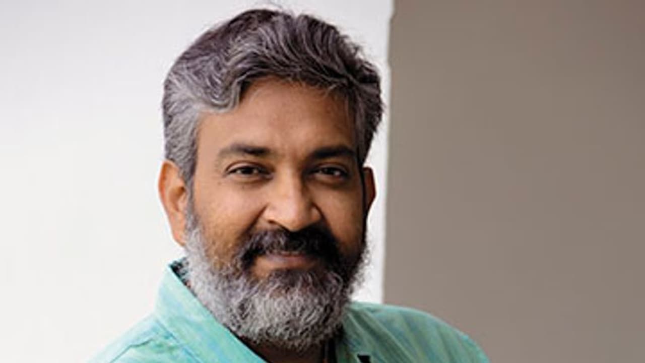 ‘ఆర్.ఆర్.ఆర్’ రిలీజ్ డేట్: రాజమౌళి ఆలోచన ఇది.. ‘ఆర్.ఆర్.ఆర్’ రిలీజ్ డేట్: రాజమౌళి ఆలోచన ఇది..