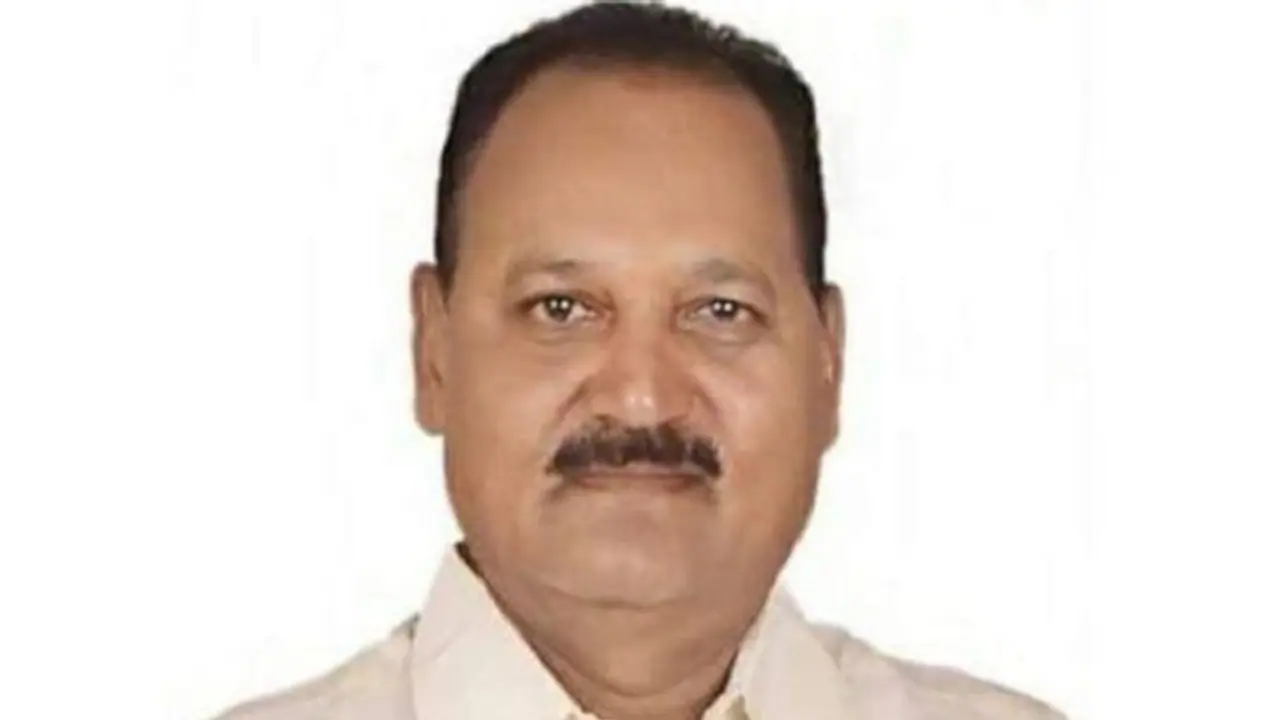 మహిళతో సహజీవనం: బిజెపి కరీంనగర్ మాజీ అధ్యక్షుడి అరెస్టు