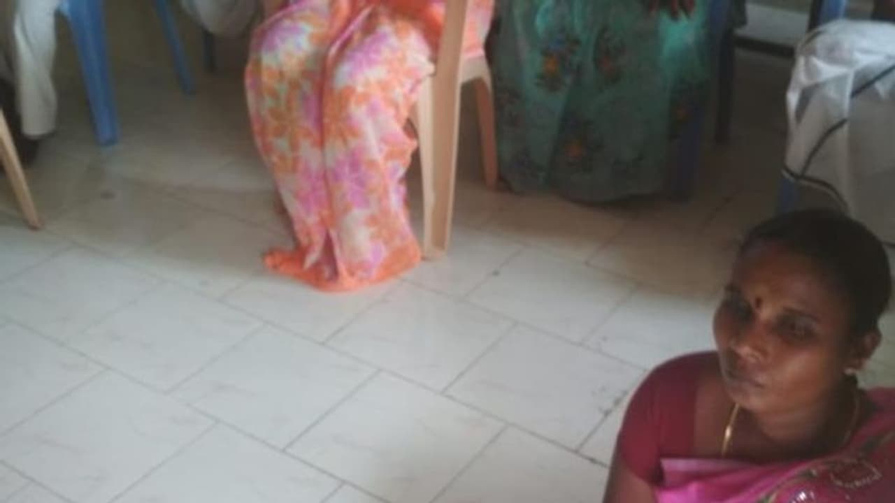 തമിഴ്നാട്ടിൽ ദളിത് പഞ്ചായത്ത് പ്രസിഡൻ്റിന് നേരെ ജാതി വിവേചനം; മൂന്ന് പേര്ക്കെതിരെ നടപടി തമിഴ്നാട്ടിൽ ദളിത് പഞ്ചായത്ത് പ്രസിഡൻ്റിന് നേരെ ജാതി വിവേചനം; മൂന്ന് പേര്ക്കെതിരെ നടപടി