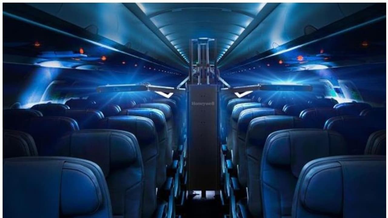 വിമാന സീറ്റുകള് അണുവിമുക്തമാക്കാന് അള്ട്രാവയലറ്റ് രശ്മികള്; സുരക്ഷ ഉറപ്പാക്കി സൗദി എയര്ലൈന്സ് വിമാന സീറ്റുകള് അണുവിമുക്തമാക്കാന് അള്ട്രാവയലറ്റ് രശ്മികള്; സുരക്ഷ ഉറപ്പാക്കി സൗദി എയര്ലൈന്സ്