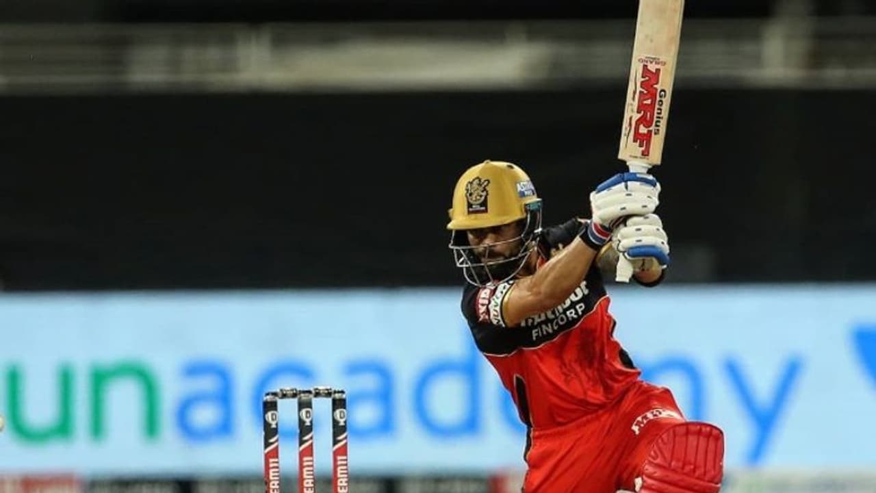 ചെന്നൈ ബൗളര്മാരെ തല്ലിച്ചതച്ചു; ആര്സിബി ജേഴ്സിയില് കോലിക്ക് ചരിത്രനേട്ടം ചെന്നൈ ബൗളര്മാരെ തല്ലിച്ചതച്ചു; ആര്സിബി ജേഴ്സിയില് കോലിക്ക് ചരിത്രനേട്ടം