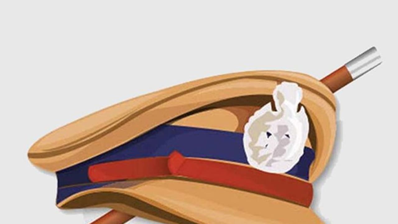 ఉద్యోగాలిప్పిస్తానని నిరుద్యోగులను మోసం చేసిన కి'లేడీ': పీడీ యాక్ట్ నమోదు ఉద్యోగాలిప్పిస్తానని నిరుద్యోగులను మోసం చేసిన కి'లేడీ': పీడీ యాక్ట్ నమోదు