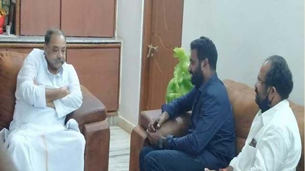 వైసిపి ఎమ్మెల్యే, ఎమ్మెల్సీలతో నందమూరి తారకరత్న భేటీ వైసిపి ఎమ్మెల్యే, ఎమ్మెల్సీలతో నందమూరి తారకరత్న భేటీ